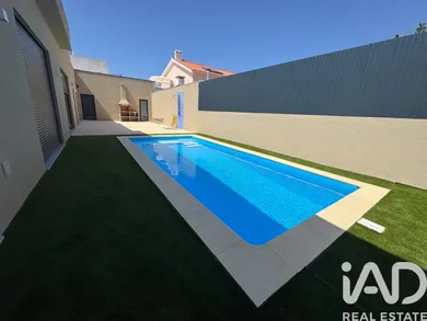 Casa/Moradia  em Azeitão (São Lourenço e São Simão)