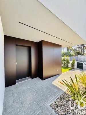 Maison à Charneca De Caparica E Sobreda