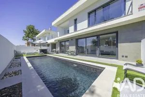 House  in Amora
