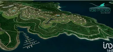 Terreno urbano em Serra e Junceira