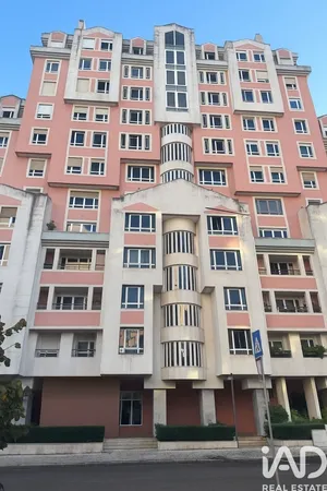 Apartamento T3 em Lumiar