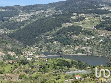 Quinta em Freigil e Miomães