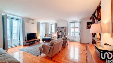 Apartamento T4 em Misericórdia