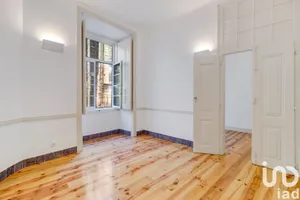 Apartamento T2 em Santa Maria Maior