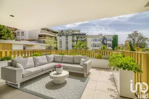 Apartamento T2 em Santo António