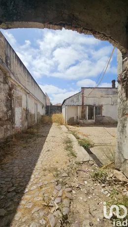 Prédio em Loulé (São Sebastião)