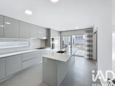 Fotografia 3 de Casa 4 quartos de 217 m² em Fernão Ferro