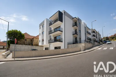 Fotografia 1 de Prédio de 866 m² em Cinfães