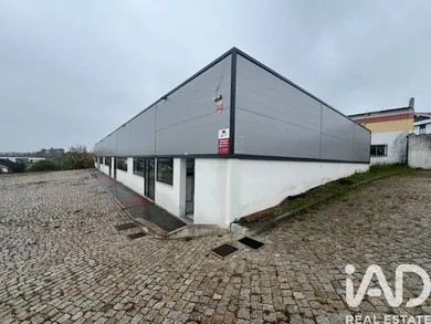 Commercial walls  in Vila Franca das Naves e Feital