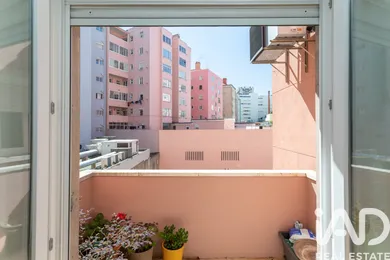 Apartamento T3 em Areeiro