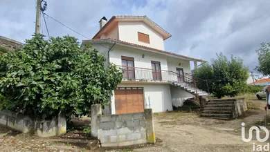 Casa  em Lamego (Almacave e Sé)