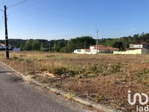 Terreno urbano  em Amor