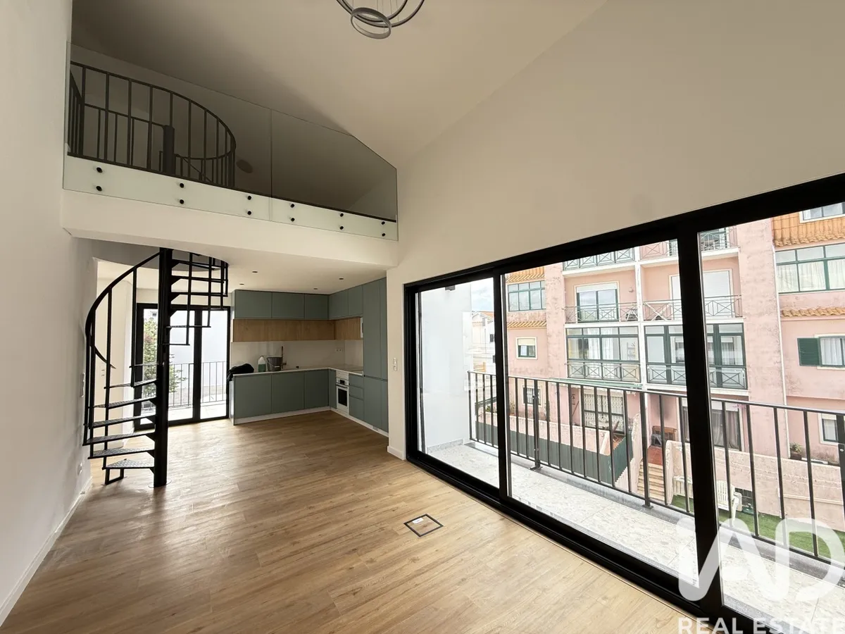 Duplex 3 quartos de 155 m² em Alcabideche