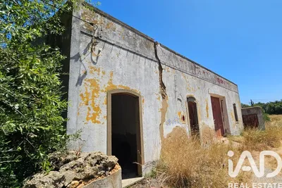 Fotografia 1 de Prédio de 133 m² em Loulé (São Clemente)