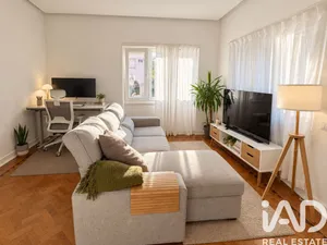 Apartamento T2 em Oeiras e São Julião da Barra, Paço de Arcos e Caxias