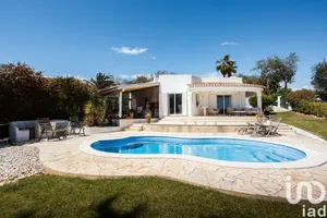 Casa/Moradia  em Albufeira e Olhos de Água