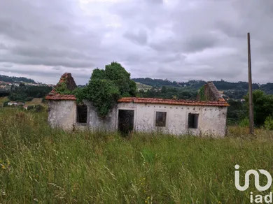 Terreno urbano em Colmeias e Memória