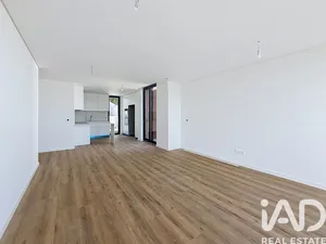 Apartamento T3 em Santo António