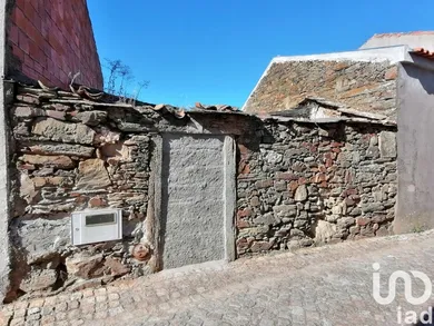 Casa de aldeia em Benquerenças