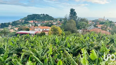 Fotografia 3 de Terreno de 1778 m² em Santo António