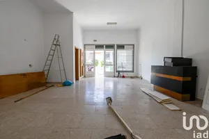 Shop/Premises commercial at Barcarena