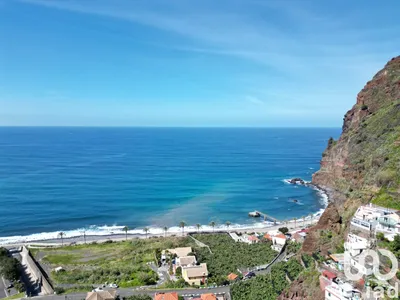 Fotografia 1 de Terreno de 660 m² em Madalena do Mar