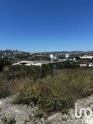 Terrain  à Santo António dos Cavaleiros e Frielas