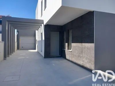 Fotografia 11 de Casa/Moradia 7 quartos de 330 m² em fernao ferro