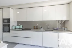 Apartamento T2 em Póvoa De Santo Adrião E Olival Basto