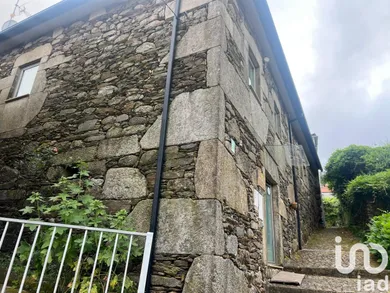 Maison à Carvalhais e Candal