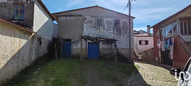 Maison de village  à Aguda