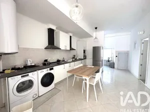 Shop/Premises commercial in Rio de Mouro