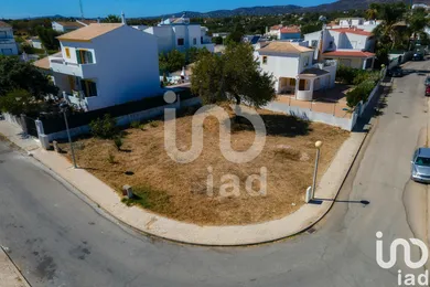 Terreno urbano  em Quelfes