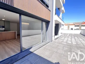 Apartamento T2 em Santa Maria, São Pedro E Matacães