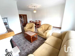 Apartamento T3 em Vila e Roussas