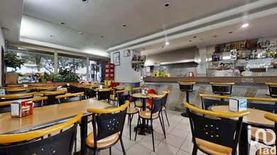 Shop/Premises commercial at Mafamude e Vilar do Paraíso