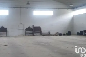 Armazém  em Constantim e Vale de Nogueiras