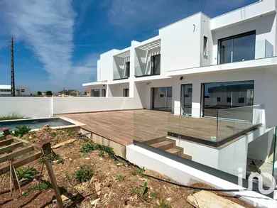 House  in Igreja Nova e Cheleiros