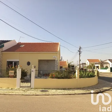 Maison à Atouguia da Baleia