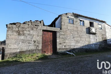Casa de aldeia  em Mouçós e Lamares