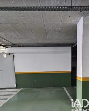 Lugar de garagem em São Martinho