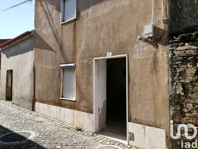Village house in Benquerenças