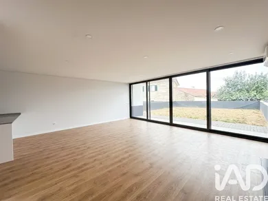 Casa/Moradia  em Perelhal
