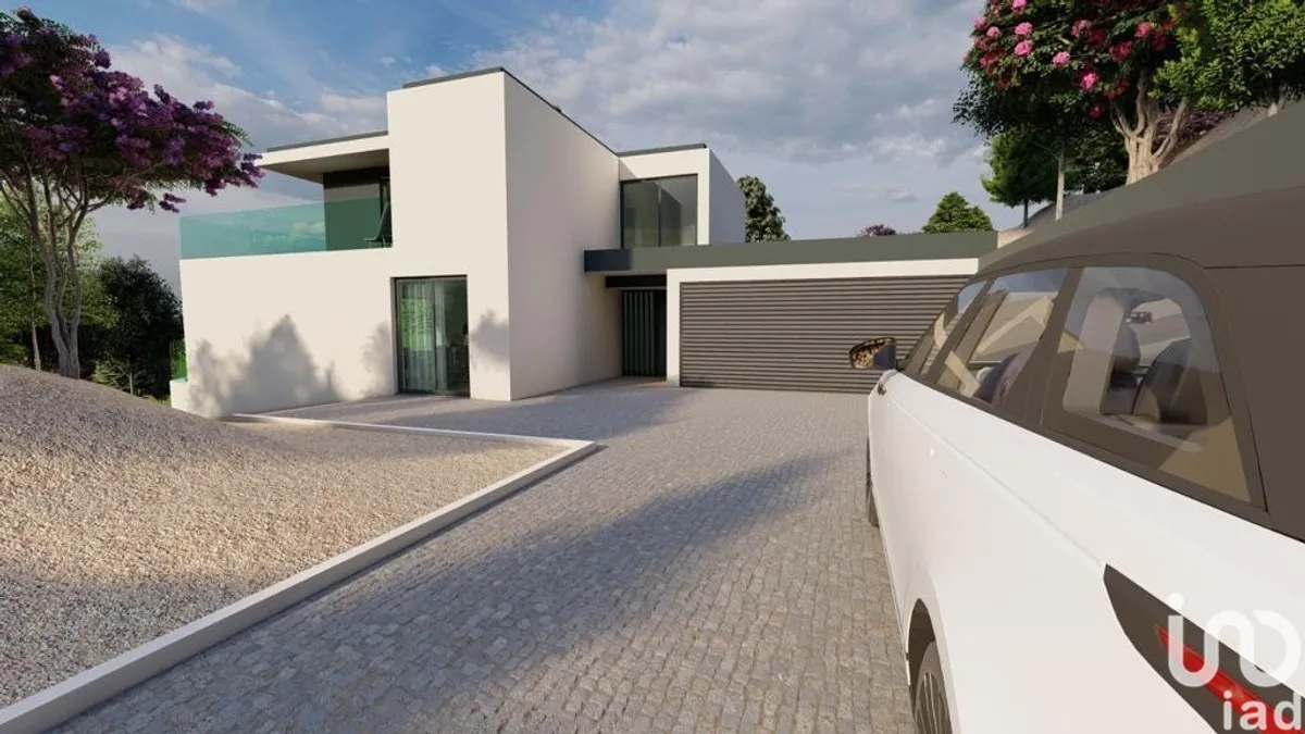 Terreno de 640 m² em Mancelos