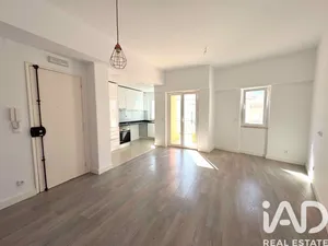 Apartment T1 in Algés, Linda-a-Velha e Cruz Quebrada-Dafundo