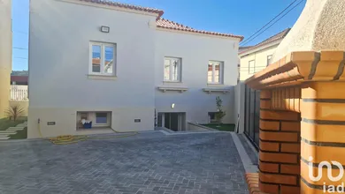 House in Valado dos Frades