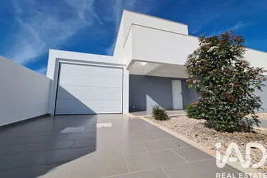 Casa/Moradia  em Tornada e Salir do Porto