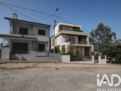 Fotografia 6 de Terreno urbano de 680 m² em Seixezelo