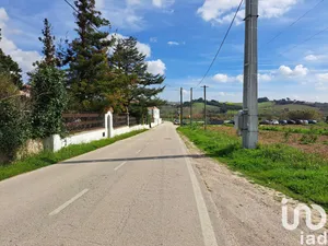 Land at Azueira e Sobral da Abelheira