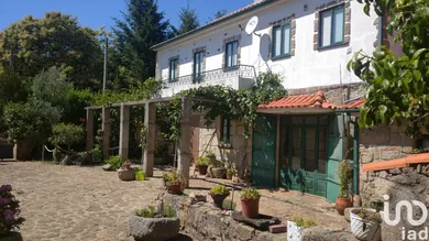 Farm at Sabugal e Aldeia de Santo António